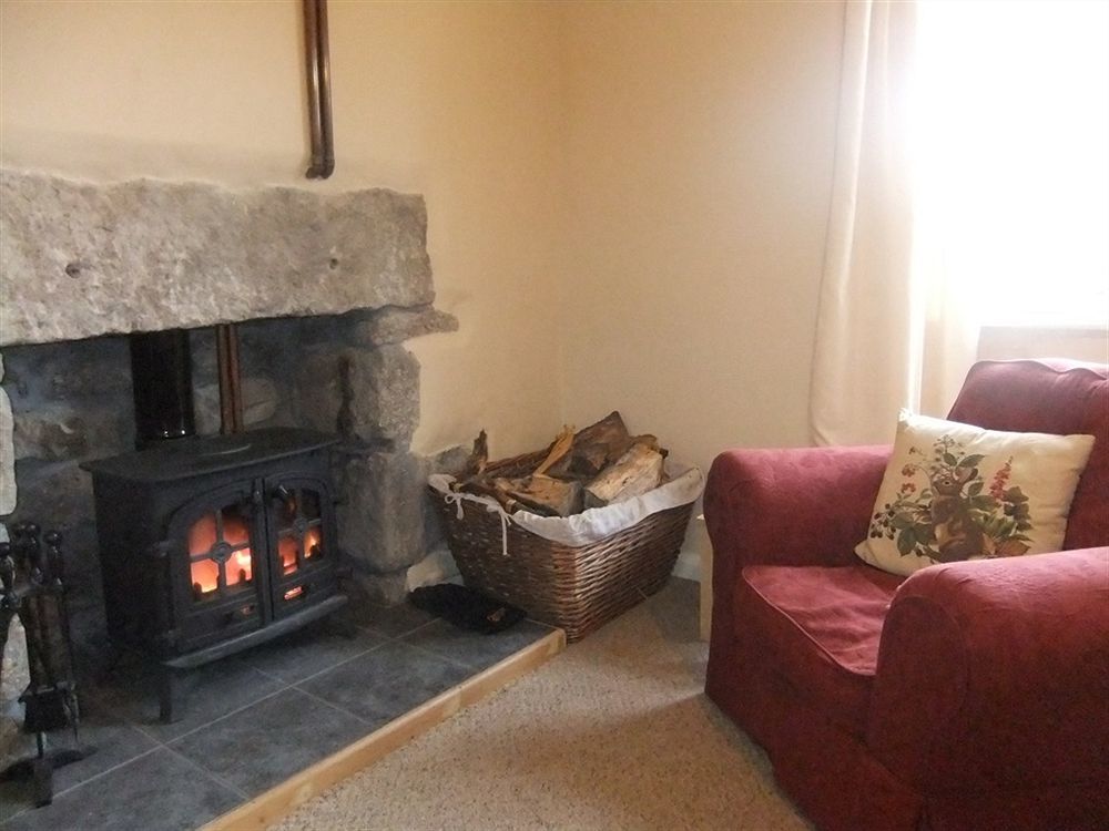 Lowertown Farm B&B Widecombe in the Moor Exterior photo